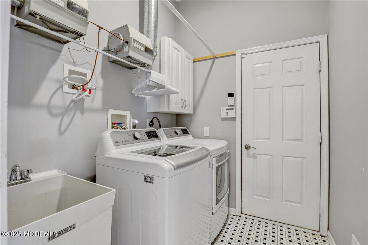 24 Shoal Road Jackson, NJ 08527 - Photo 25 of 43 25-Laundry