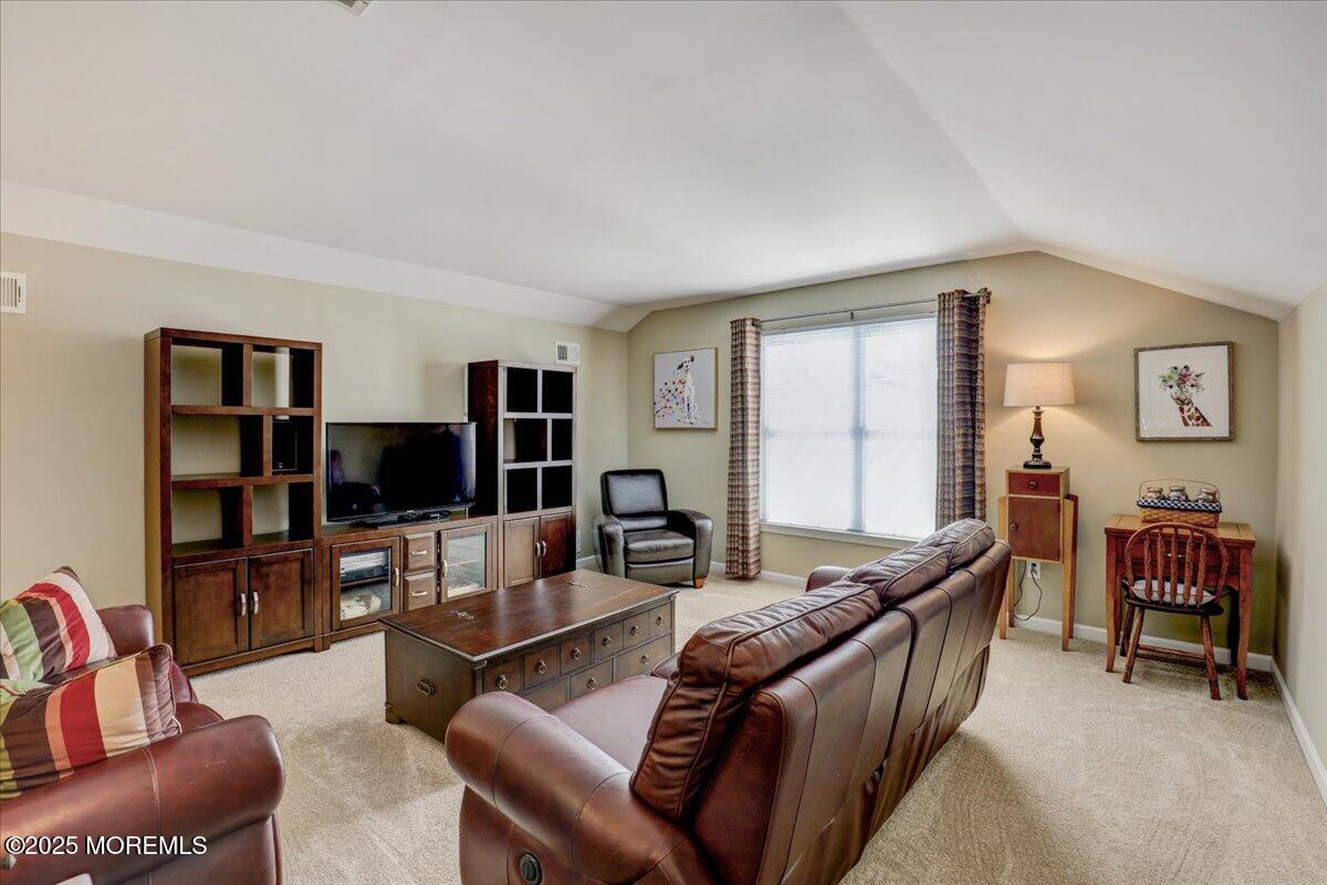 24 Shoal Road Jackson, NJ 08527 - Photo 26 of 43 26-Loft