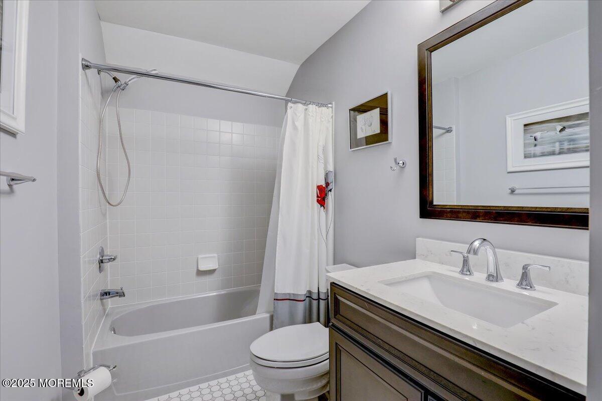 24 Shoal Road Jackson, NJ 08527 - Photo 29 of 43 29-Loft