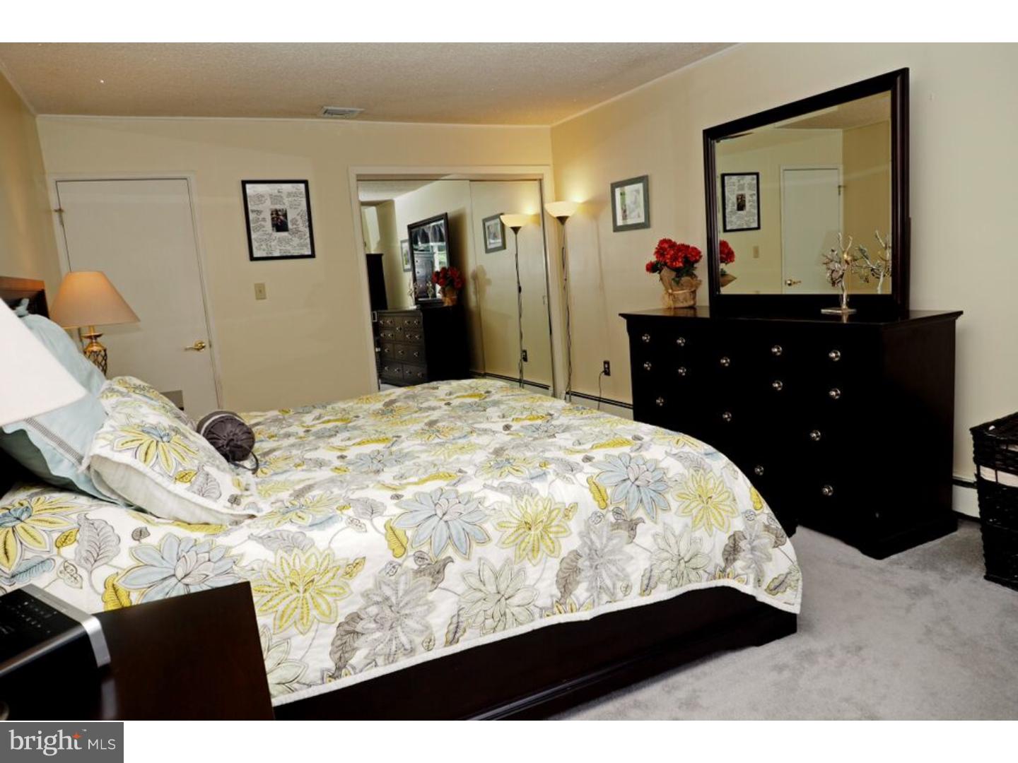 7 Glen Road Levittown, PA 19057 - Photo 9 of 19 Gallery Image 9