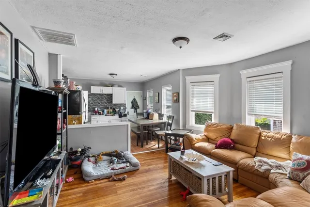 $625,000 | 84 Spruce Street, Warwick, RI 02886