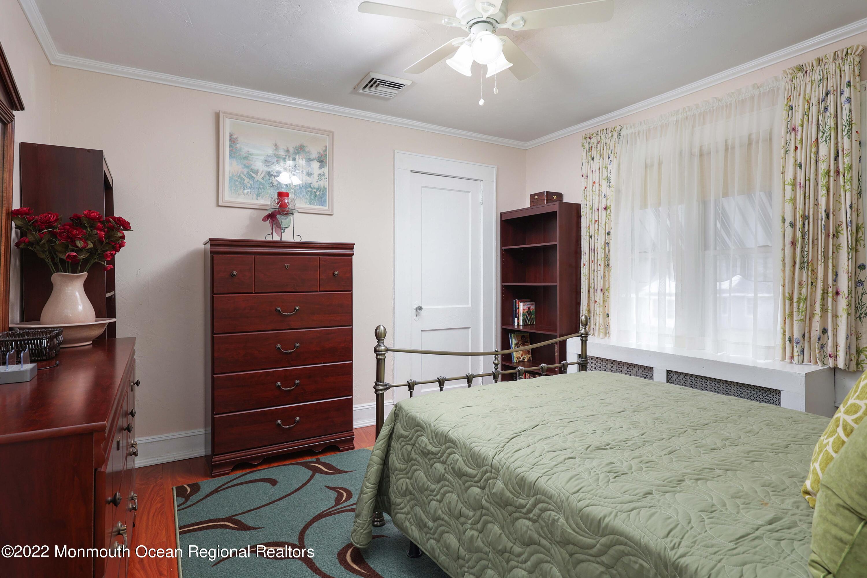 500 Wakefield Road Neptune Township, NJ 07753 - Photo 14 of 34 758A6308