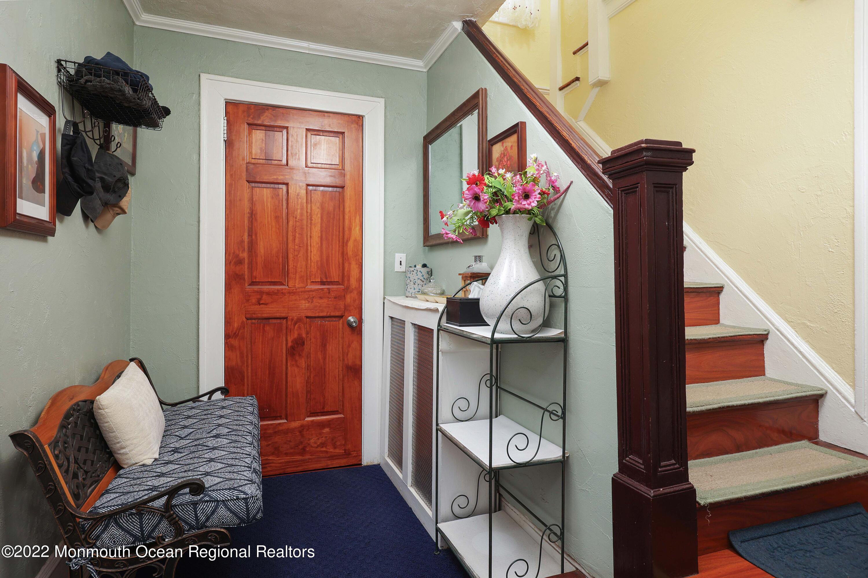 500 Wakefield Road Neptune Township, NJ 07753 - Photo 4 of 34 758A6339