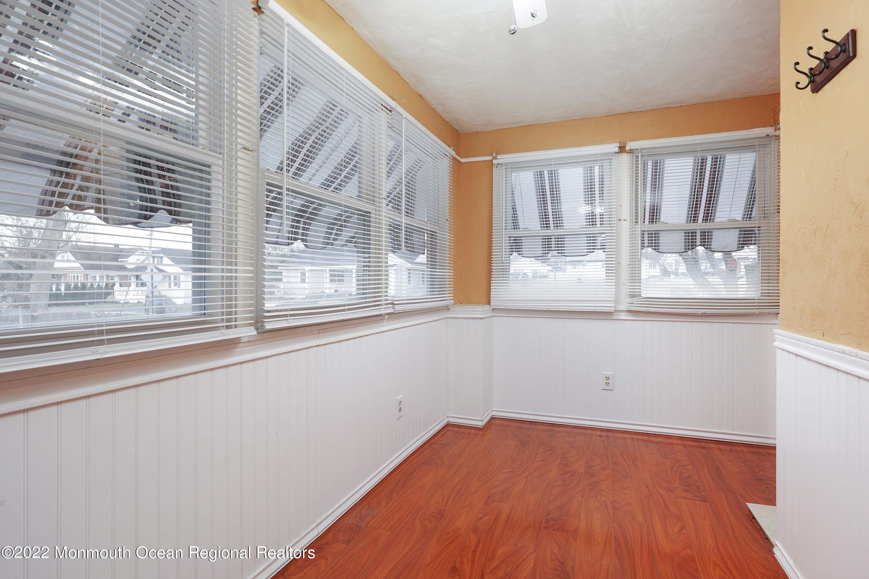 500 Wakefield Road Neptune Township, NJ 07753 - Photo 7 of 34 758A6365