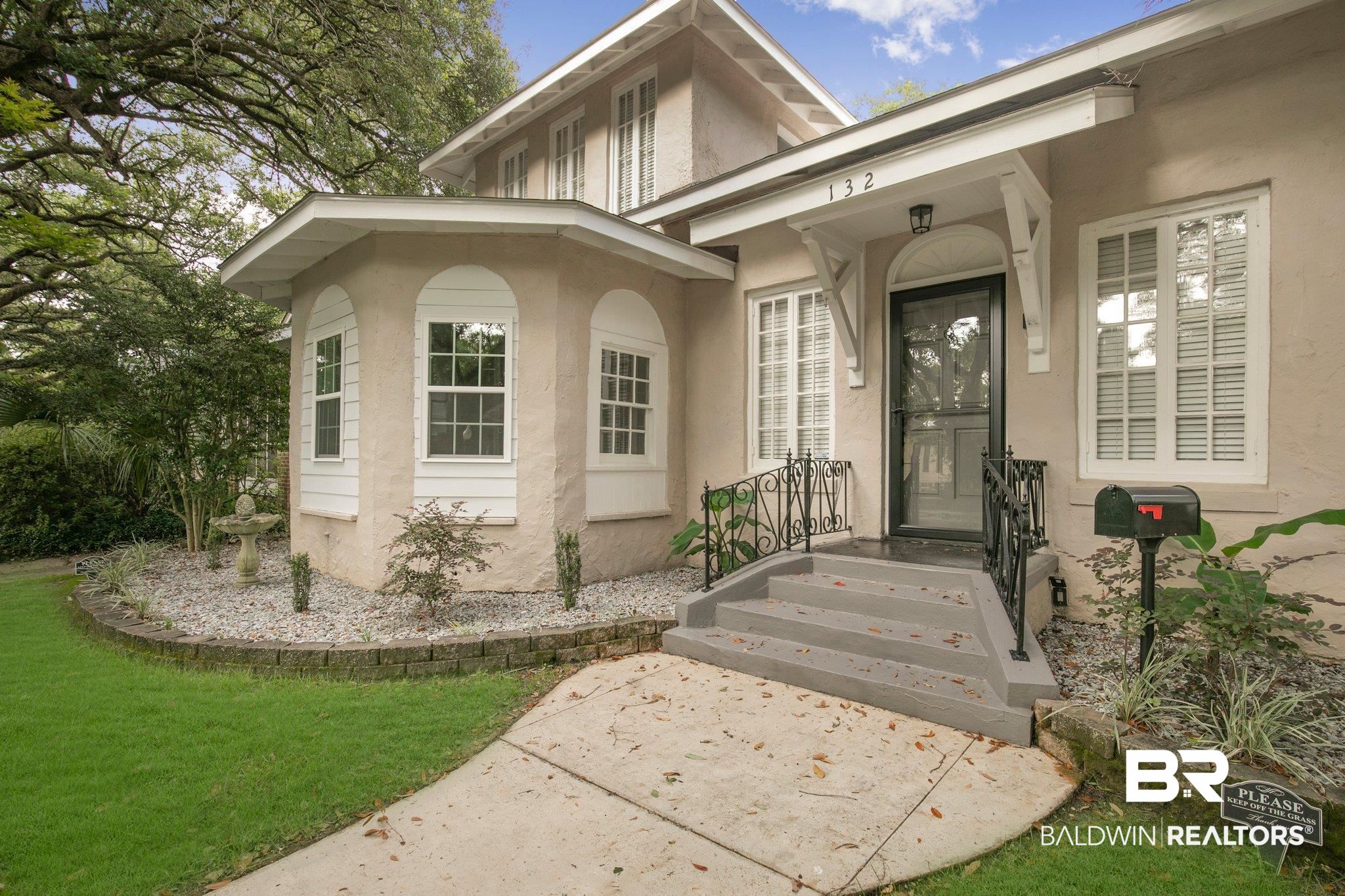 132 Florence Place Mobile, AL 36607 - Photo 6 of 49