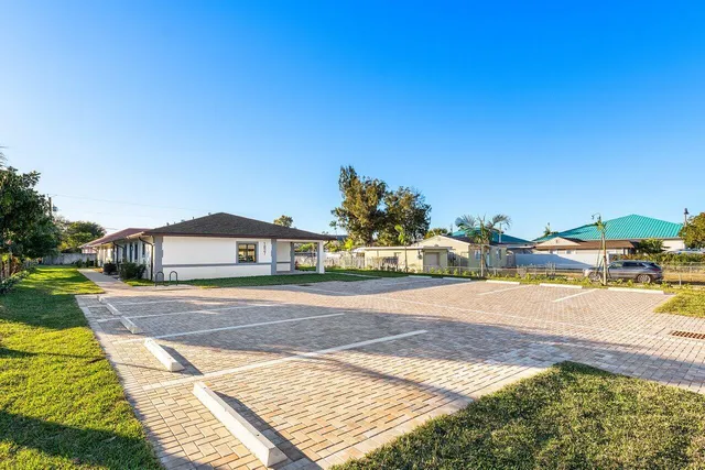 a front view of house with yard