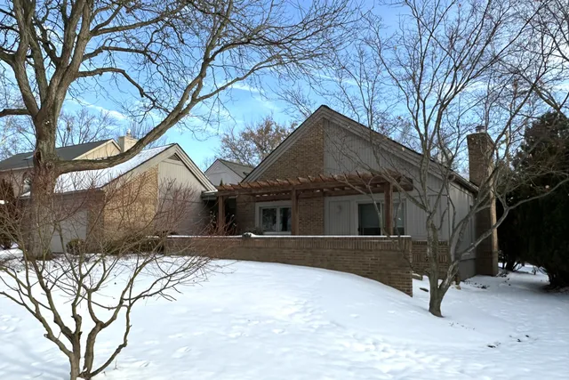 $700,000 | 2225 Chaucer Drive, Ann Arbor, MI 48103