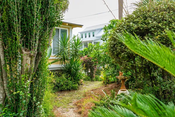 $1,575,000 | 120 West Hudson Avenue, Folly Beach, SC 29439
