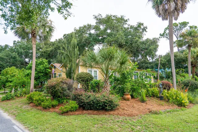 $1,575,000 | 120 West Hudson Avenue, Folly Beach, SC 29439