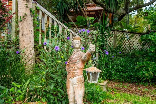 $1,575,000 | 120 West Hudson Avenue, Folly Beach, SC 29439