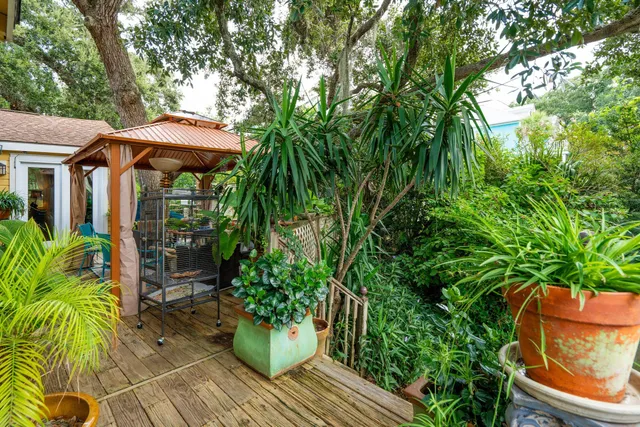 $1,575,000 | 120 West Hudson Avenue, Folly Beach, SC 29439