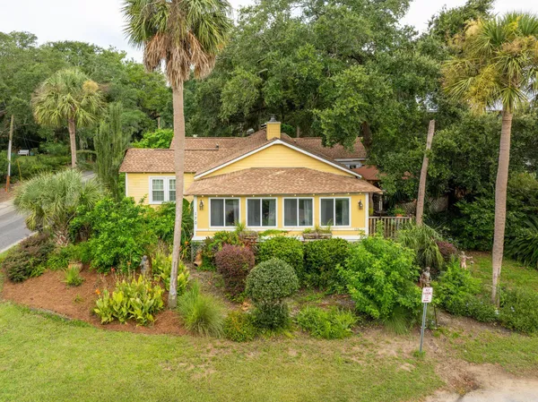 $1,575,000 | 120 West Hudson Avenue, Folly Beach, SC 29439