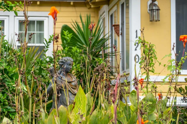 $1,575,000 | 120 West Hudson Avenue, Folly Beach, SC 29439