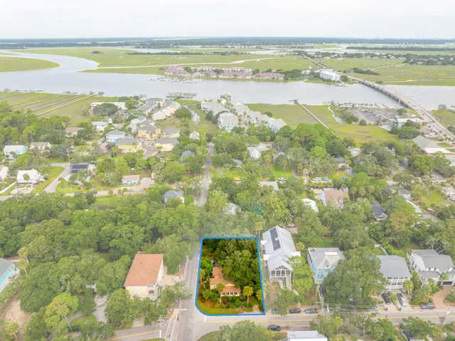 $1,575,000 | 120 West Hudson Avenue, Folly Beach, SC 29439