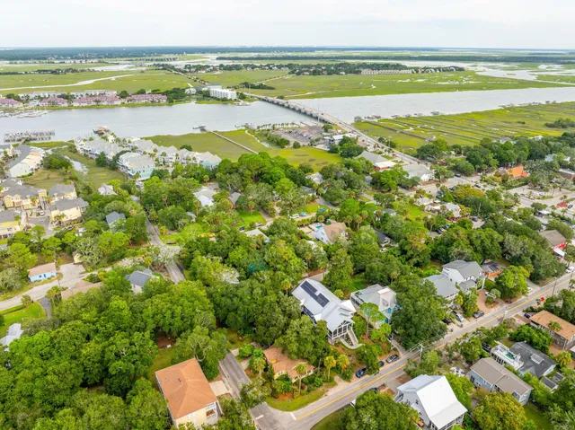 $1,575,000 | 120 West Hudson Avenue, Folly Beach, SC 29439