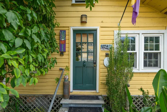 $1,575,000 | 120 West Hudson Avenue, Folly Beach, SC 29439