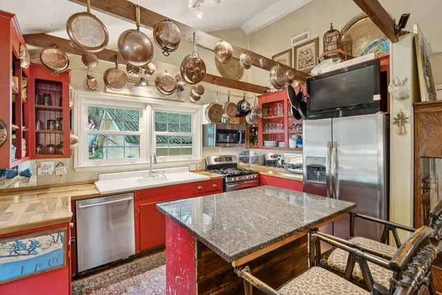 $1,575,000 | 120 West Hudson Avenue, Folly Beach, SC 29439