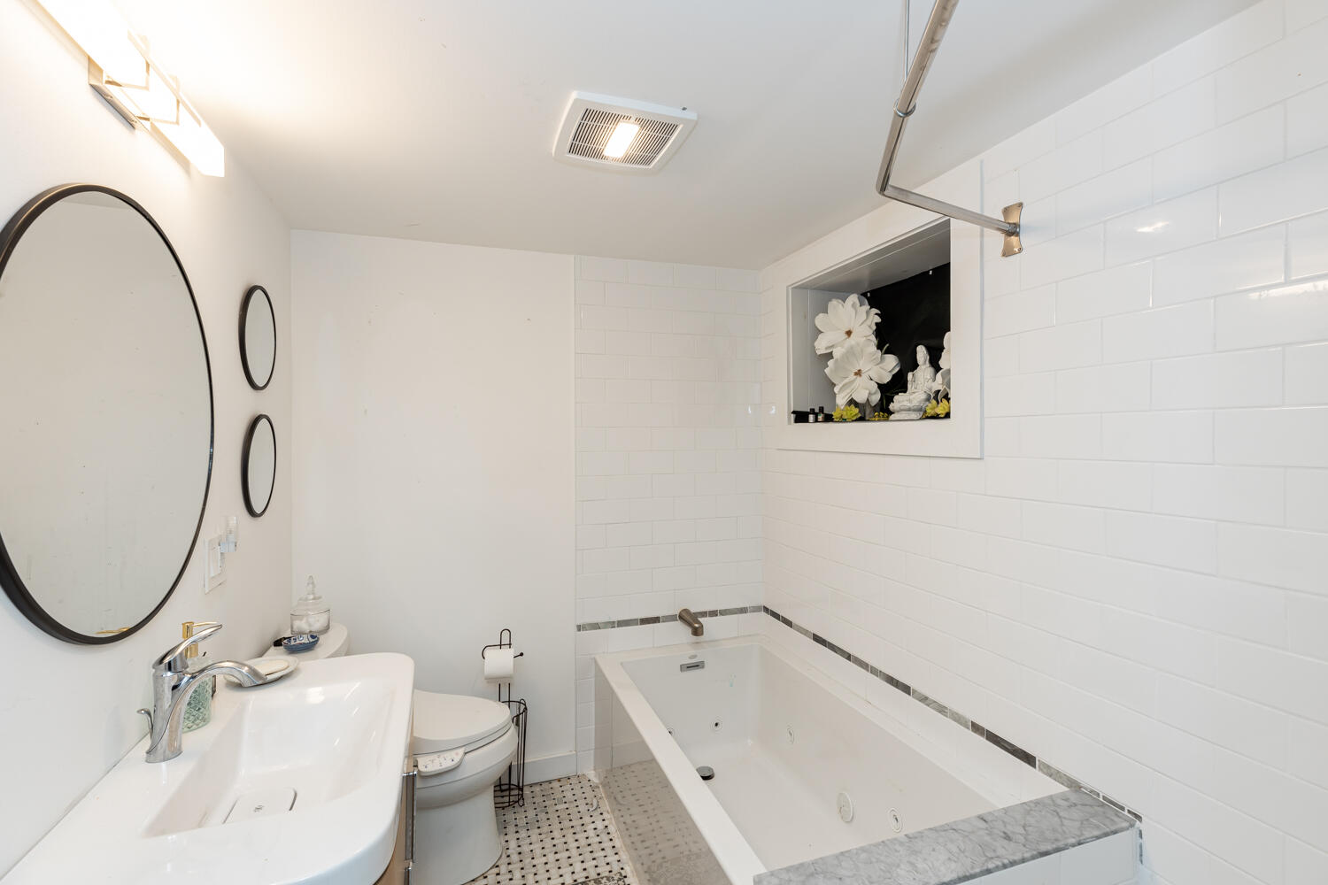 37 Seconsett Point Road Mashpee, MA 02649 - Photo 18 of 28 37SeconsettPointRdMashpeeWeb-7727