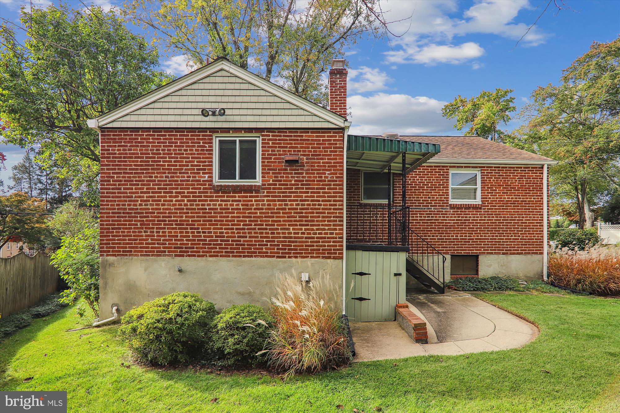 2205 Prichard Road Silver Spring, MD 20902 - Photo 31 of 37 Exterior Rear