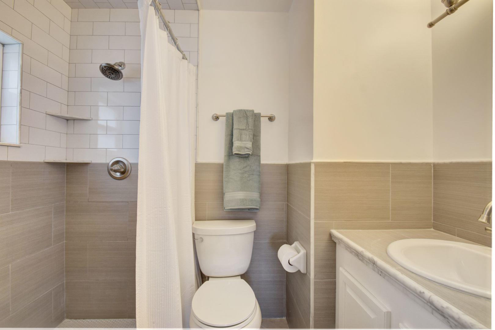 9236 Southampton Place Boca Raton, FL 33434 - Photo 18 of 28 Master Bath