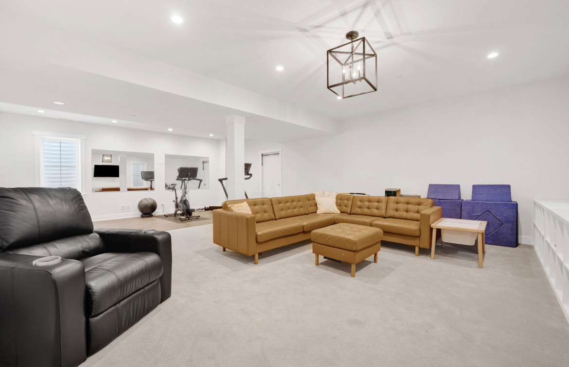 317 Lionel Road Riverside, IL 60546 - Photo 28 of 47 a living room with furniture