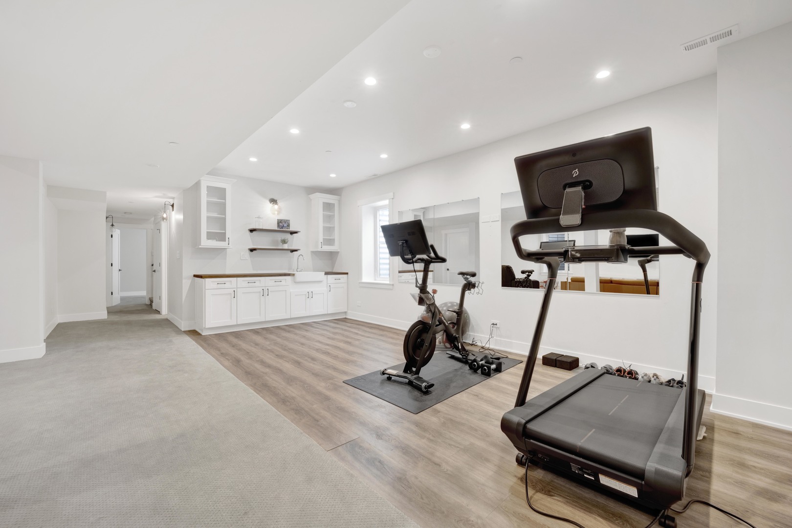 317 Lionel Road Riverside, IL 60546 - Photo 29 of 47 a view of a room with gym equipment