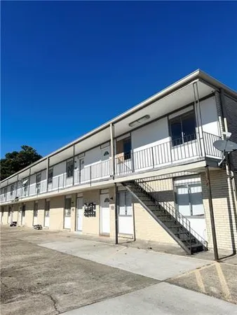 $950 | 3124 Tournefort Street, Chalmette, LA 70043