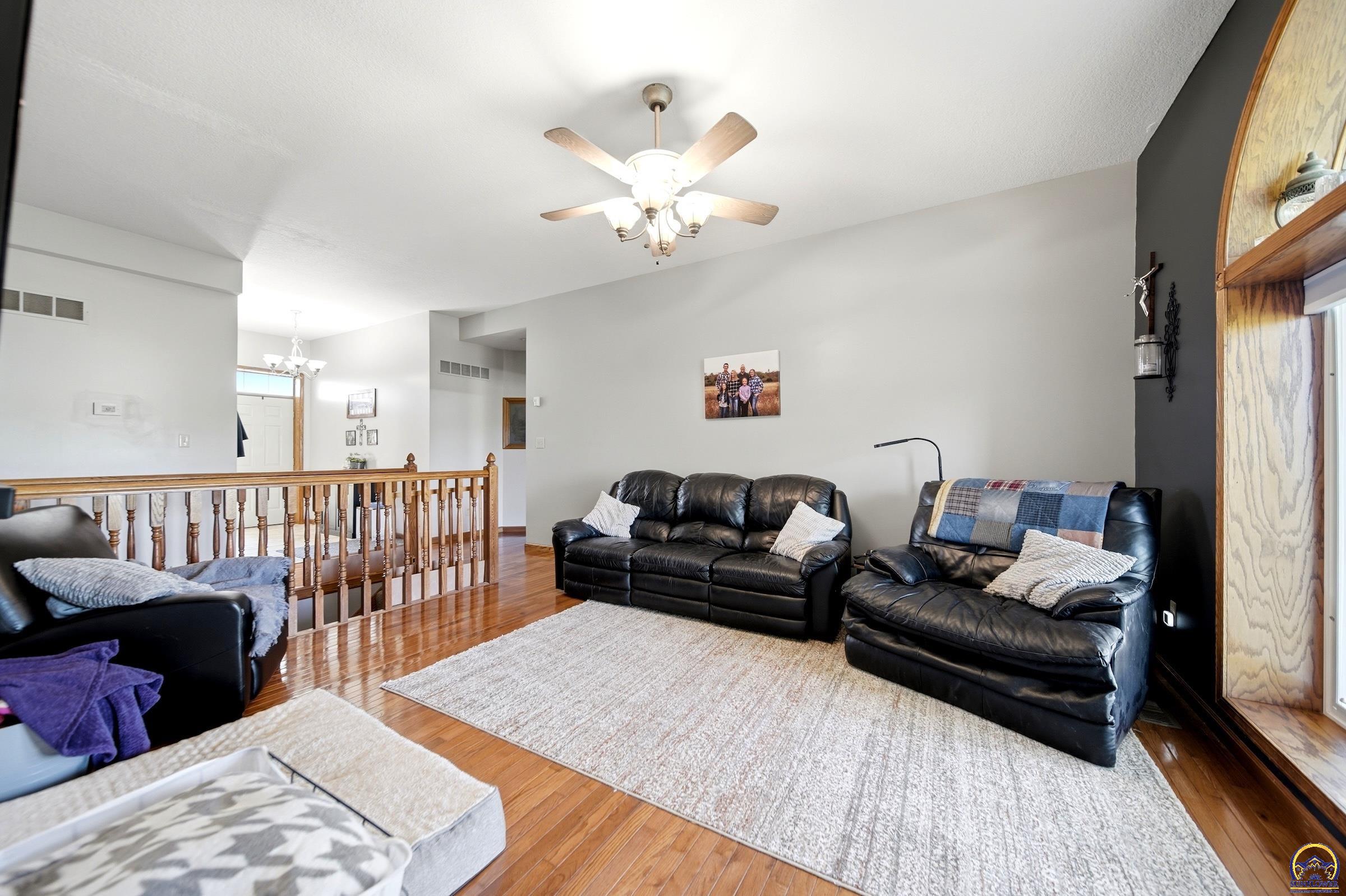 5919 Northeast Shaffer Road Topeka, KS 66617 - Photo 13 of 52