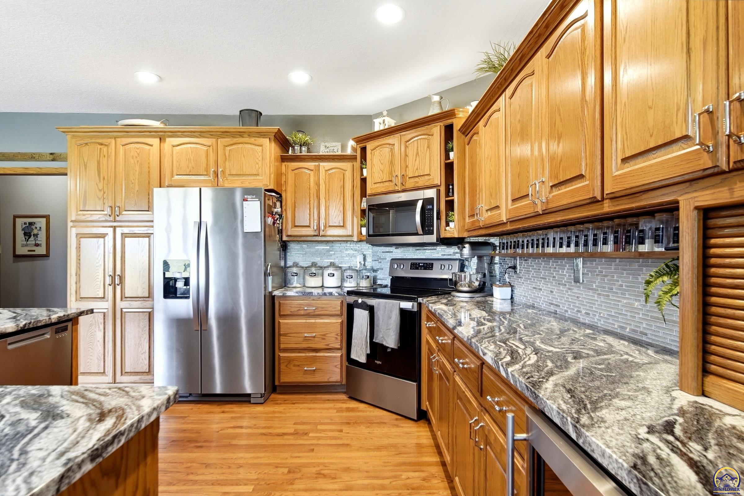 5919 Northeast Shaffer Road Topeka, KS 66617 - Photo 9 of 52