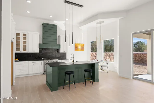 $698,000 | 5440 Doug Allan, El Paso, TX 79932