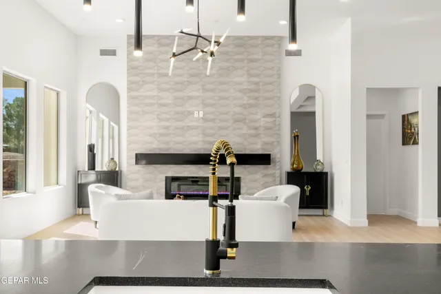 $698,000 | 5440 Doug Allan, El Paso, TX 79932