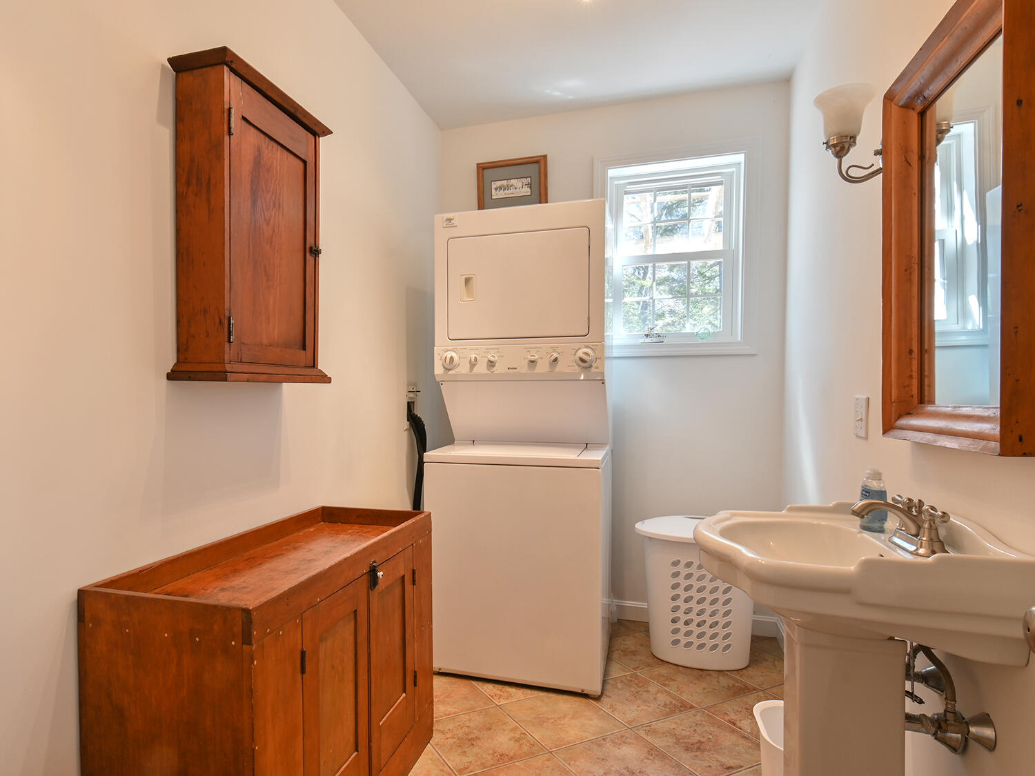 89 Indian Point Road Bar Harbor, ME 04609 - Photo 11 of 59 Bathroom first floor