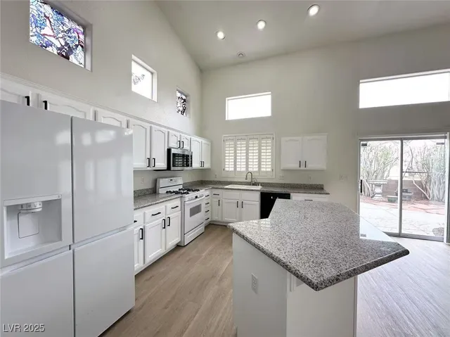 $2,395 | 5814 Spring Ranch Parkway, Las Vegas, NV 89118