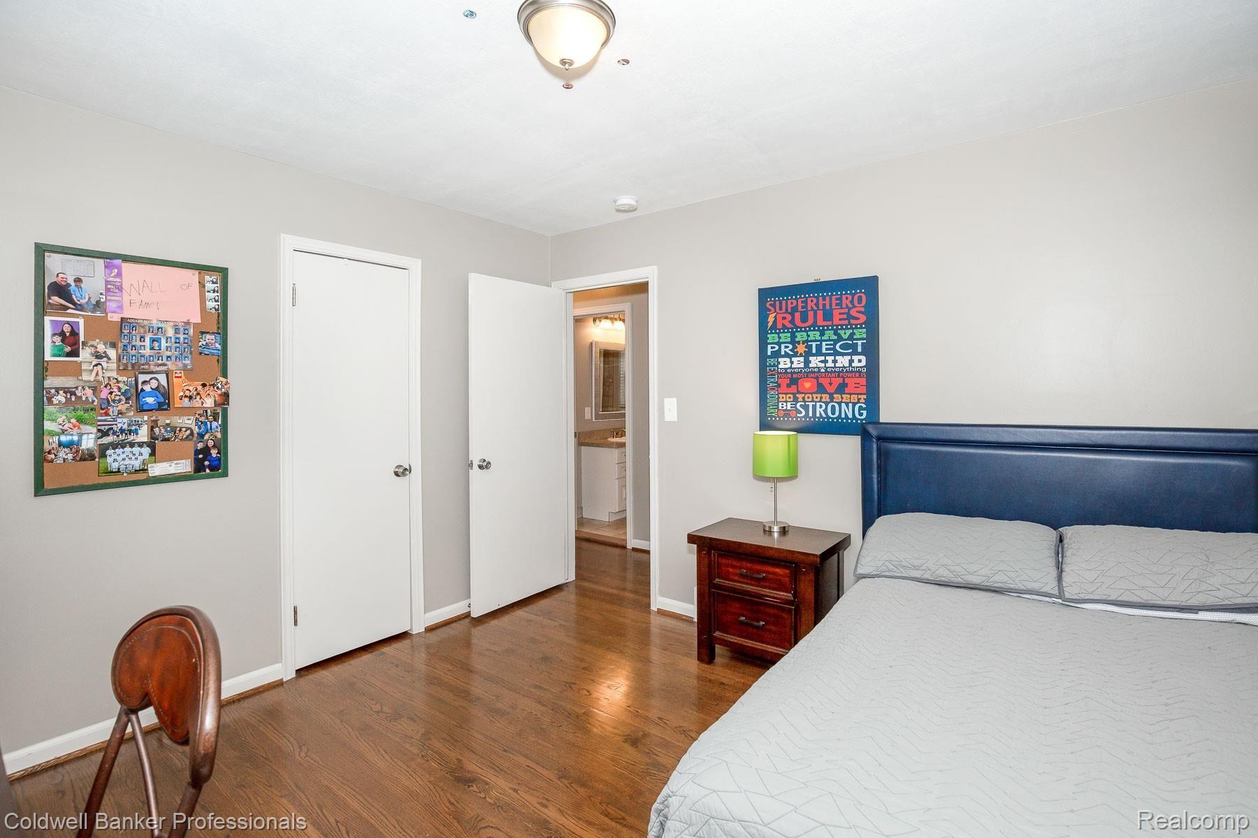 3234 Warick Road Royal Oak, MI 48073 - Photo 19 of 37 Bedroom #2