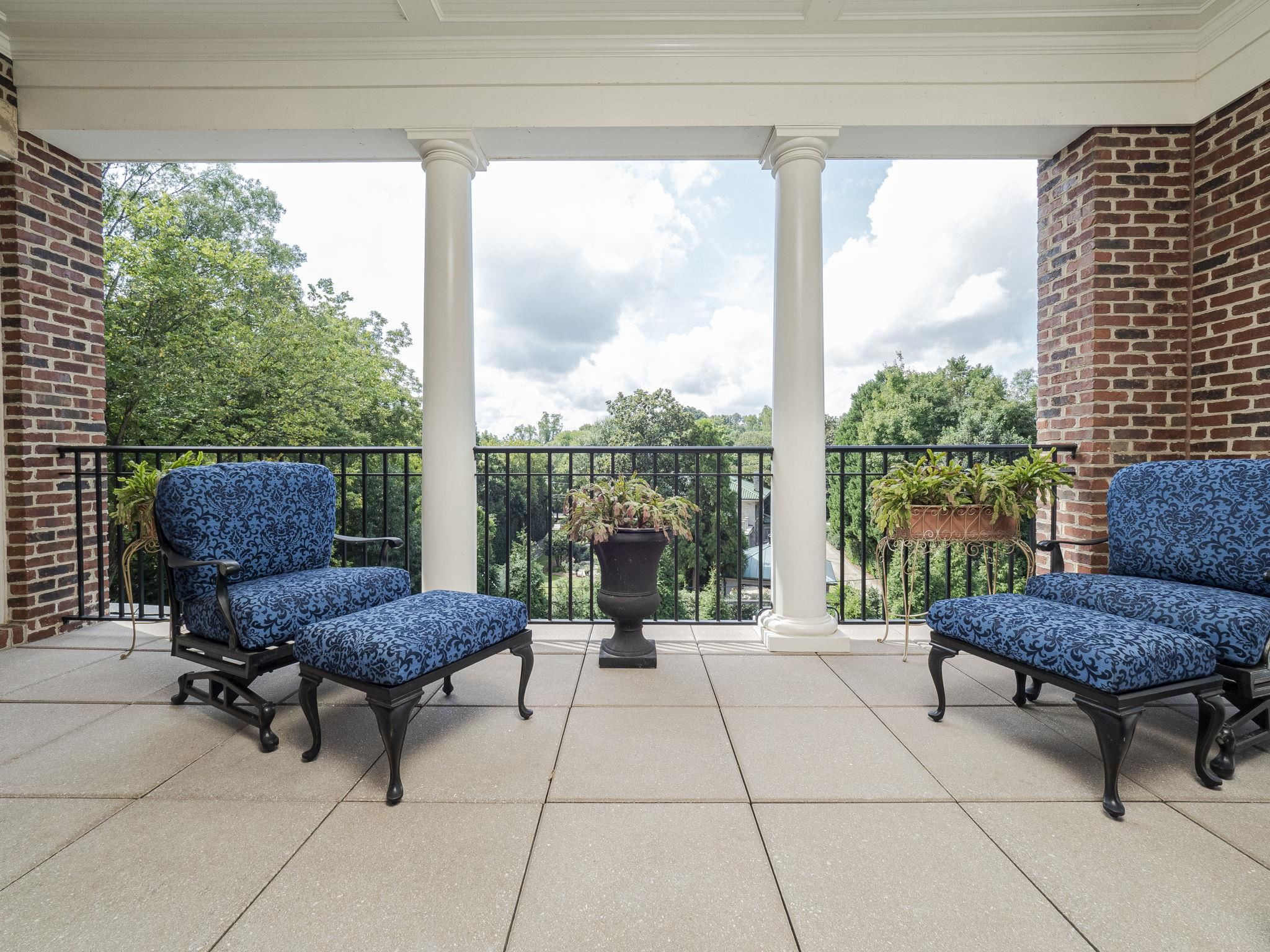 2011 Fairview Road, Unit 300 Raleigh, NC 27608 - Photo 3 of 23 Photo 3