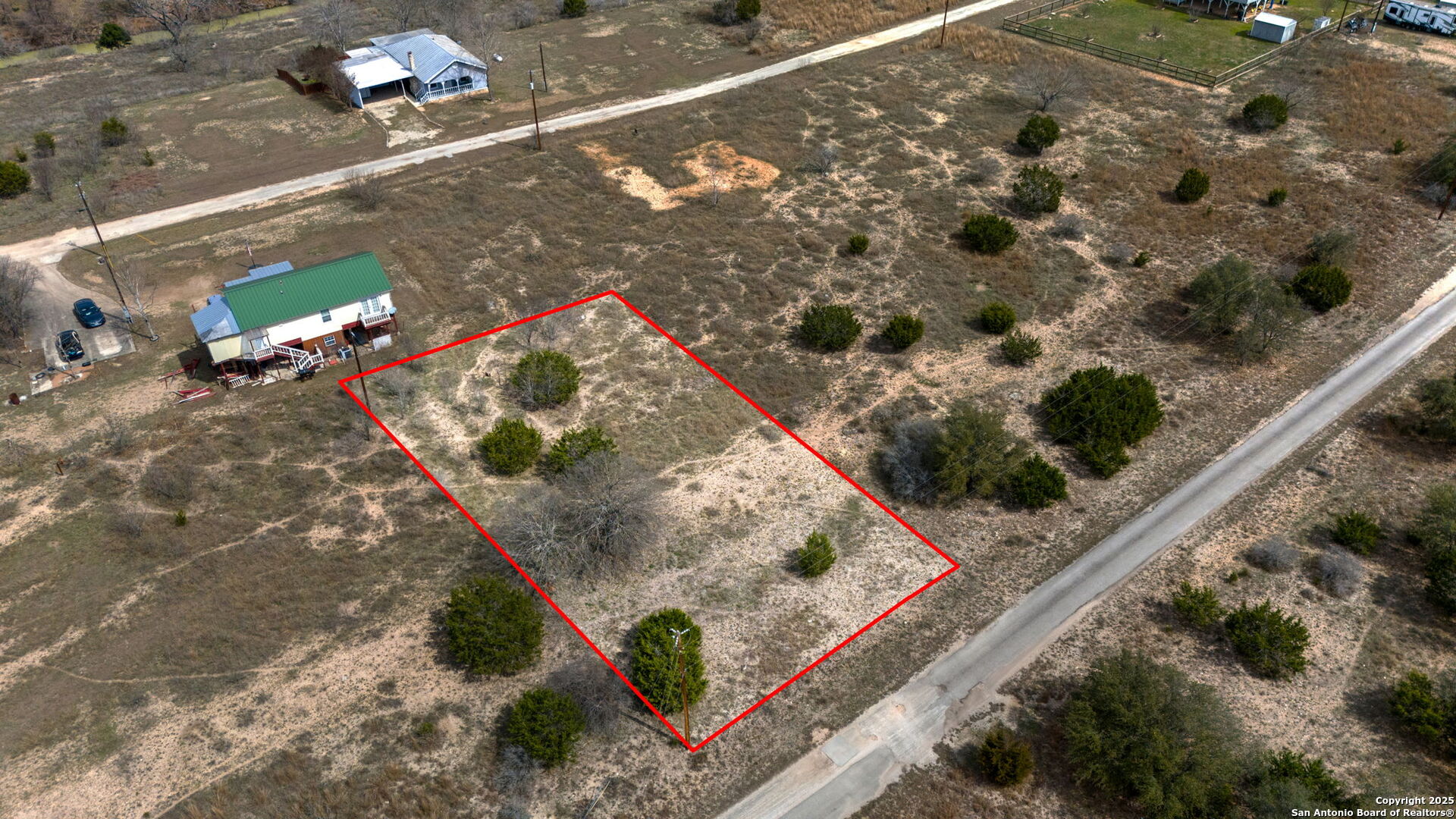 24 Quail Run Bandera, TX 78003 - Photo 3 of 10