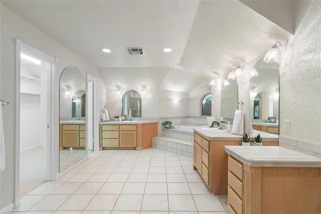 $1,300,000 | 400 Indian Hills Road, Gatesville, TX 76528