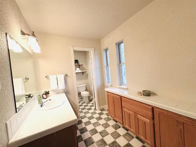 $1,300,000 | 400 Indian Hills Road, Gatesville, TX 76528