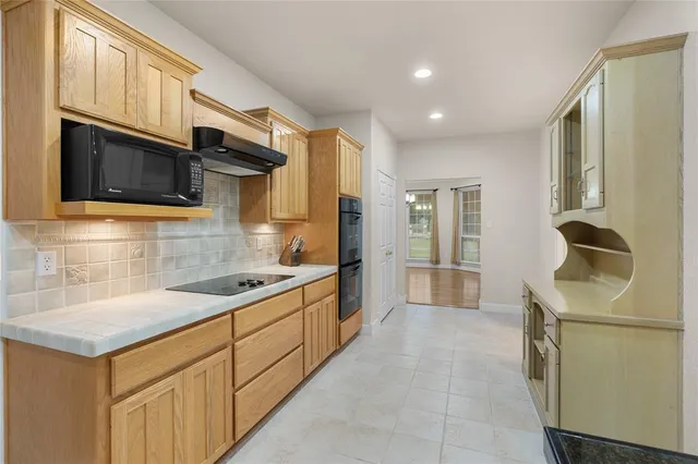 $1,300,000 | 400 Indian Hills Road, Gatesville, TX 76528