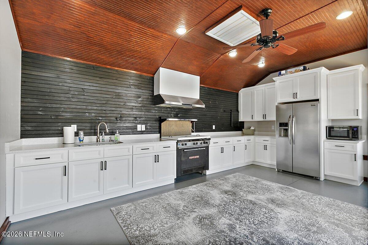 3775 Raintree Drive Macclenny, FL 32063 - Photo 31 of 36 Outdoor Kitchen