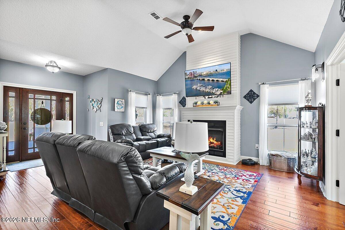 3775 Raintree Drive Macclenny, FL 32063 - Photo 7 of 36 Living Room
