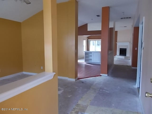 938 Cherry Point Way Jacksonville, FL 32218 - Photo 2 of 34 a view of gallery with hallway