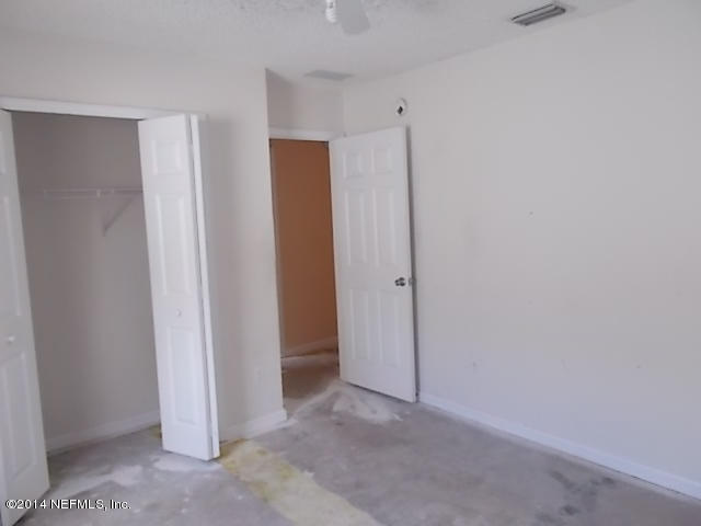 938 Cherry Point Way Jacksonville, FL 32218 - Photo 24 of 34 a view of an empty room