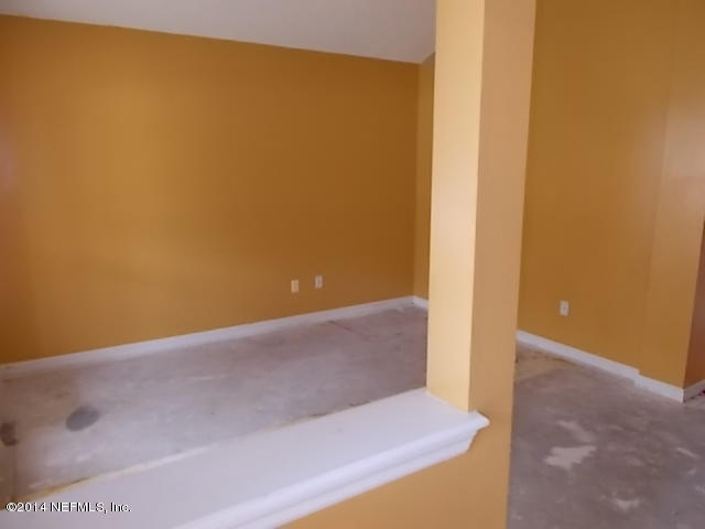 938 Cherry Point Way Jacksonville, FL 32218 - Photo 4 of 34 a view of wooden floor