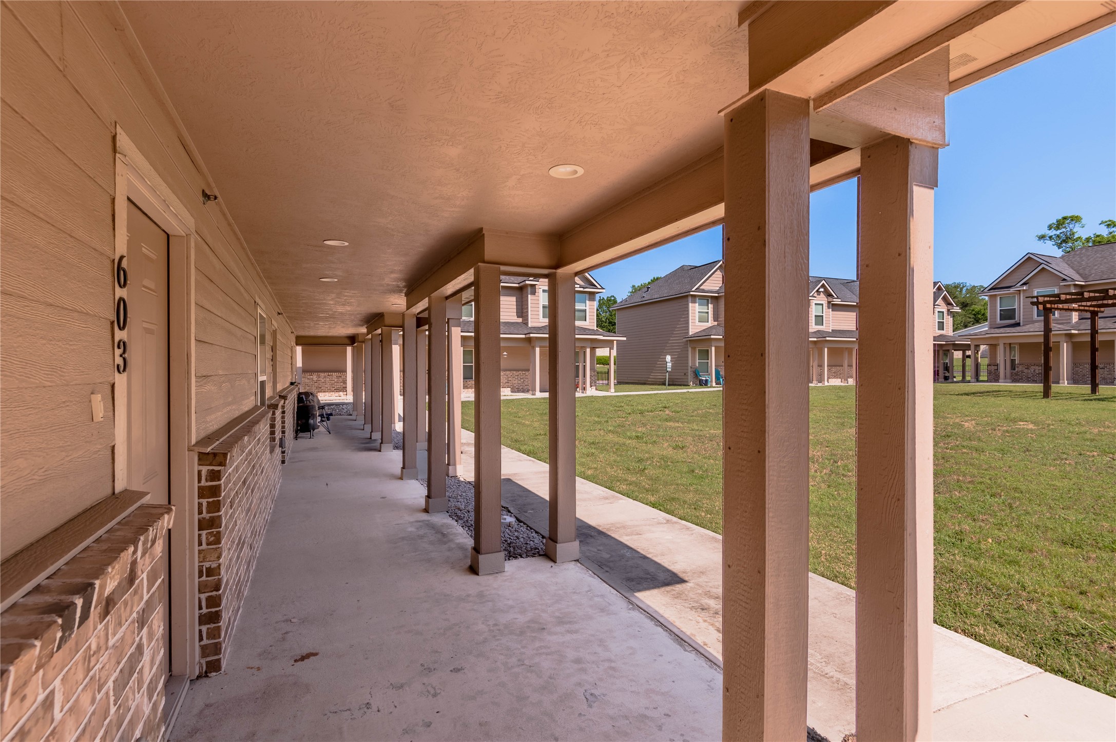 2002 20th Street, Unit 603 Huntsville, TX 77340 - Photo 4 of 23