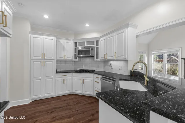 $510,000 | 204 Breezy Hill Drive, Madison, MS 39110