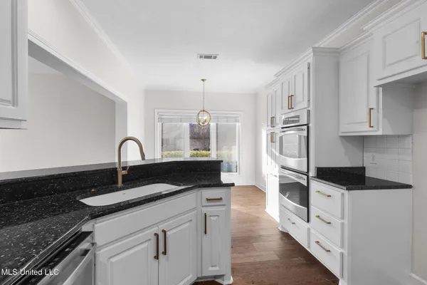 $489,000 | 204 Breezy Hill Drive, Madison, MS 39110