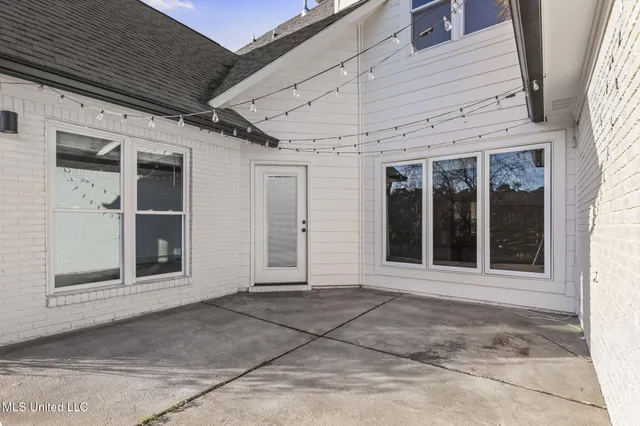 $510,000 | 204 Breezy Hill Drive, Madison, MS 39110