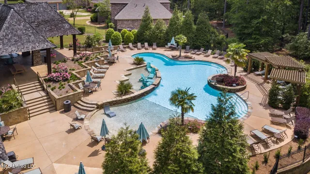 $510,000 | 204 Breezy Hill Drive, Madison, MS 39110