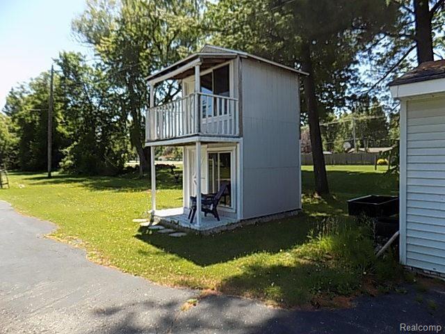 3026 Beach Road Port Huron, MI 48060 - Photo 6 of 40 DSCN1283.JPG
